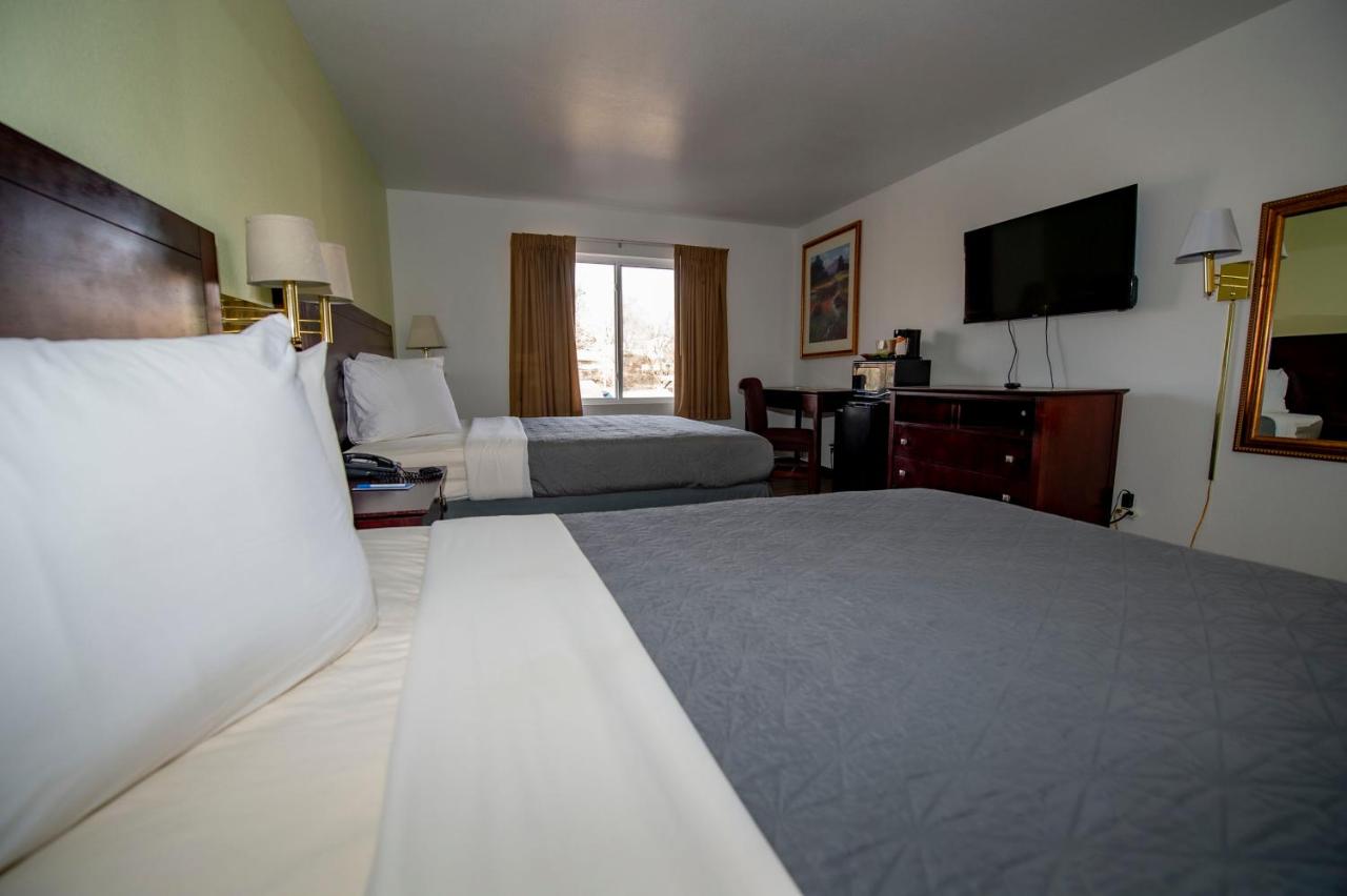 Queen Room with Two Queen Beds - Non-Smoking at Rodeway Inn Central Colorado Springs