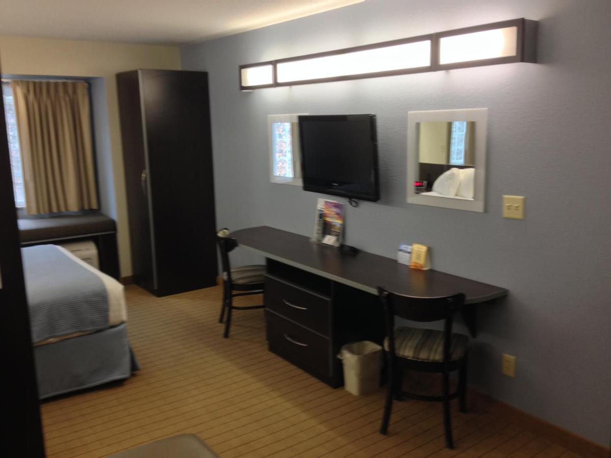| Microtel Inn & Suites Bath