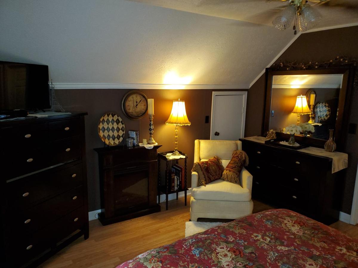 | Blue Ridge Manor Bed and Breakfast