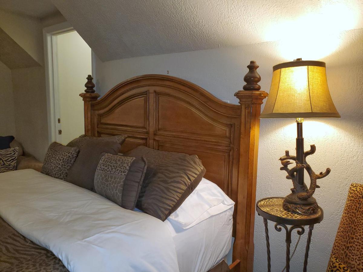 | Blue Ridge Manor Bed and Breakfast