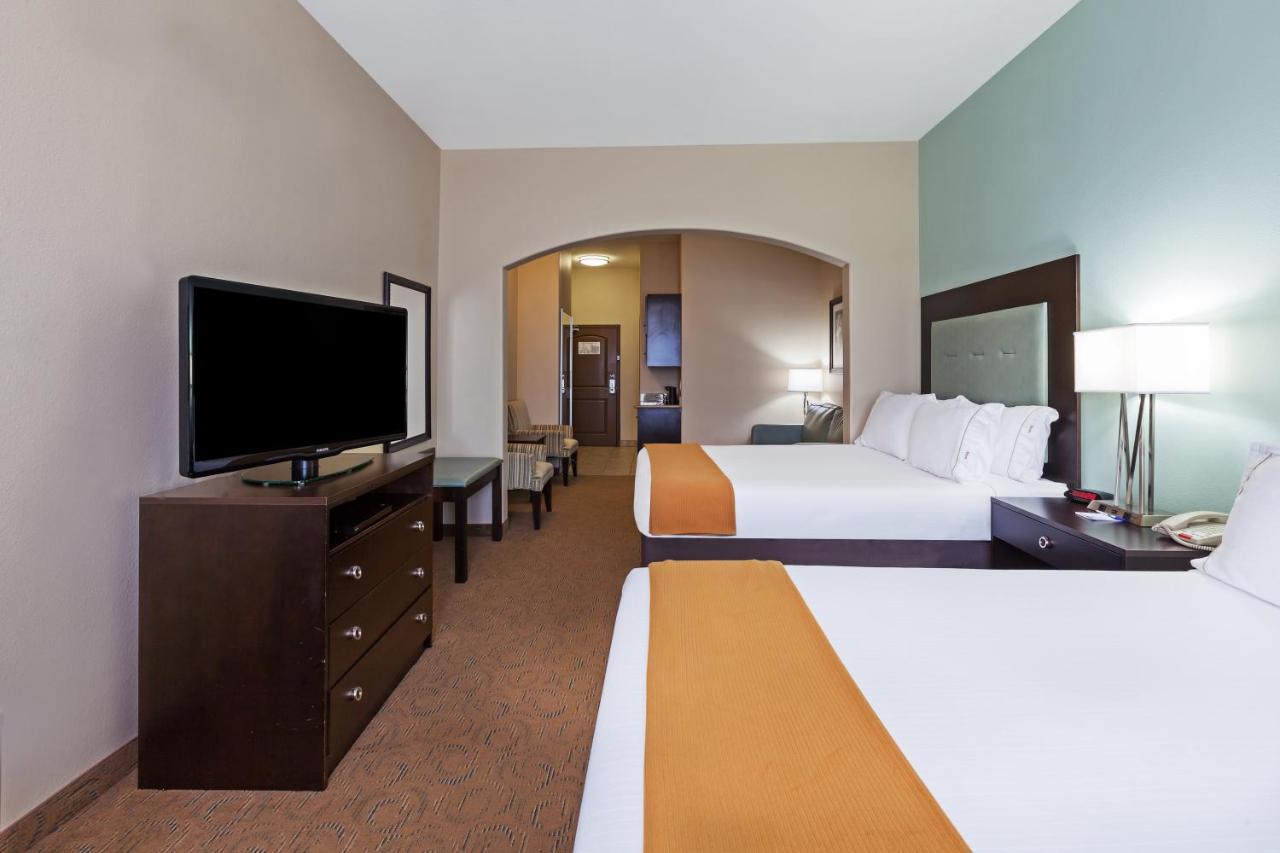 | Holiday Inn Express & Suites Victoria, an IHG Hotel
