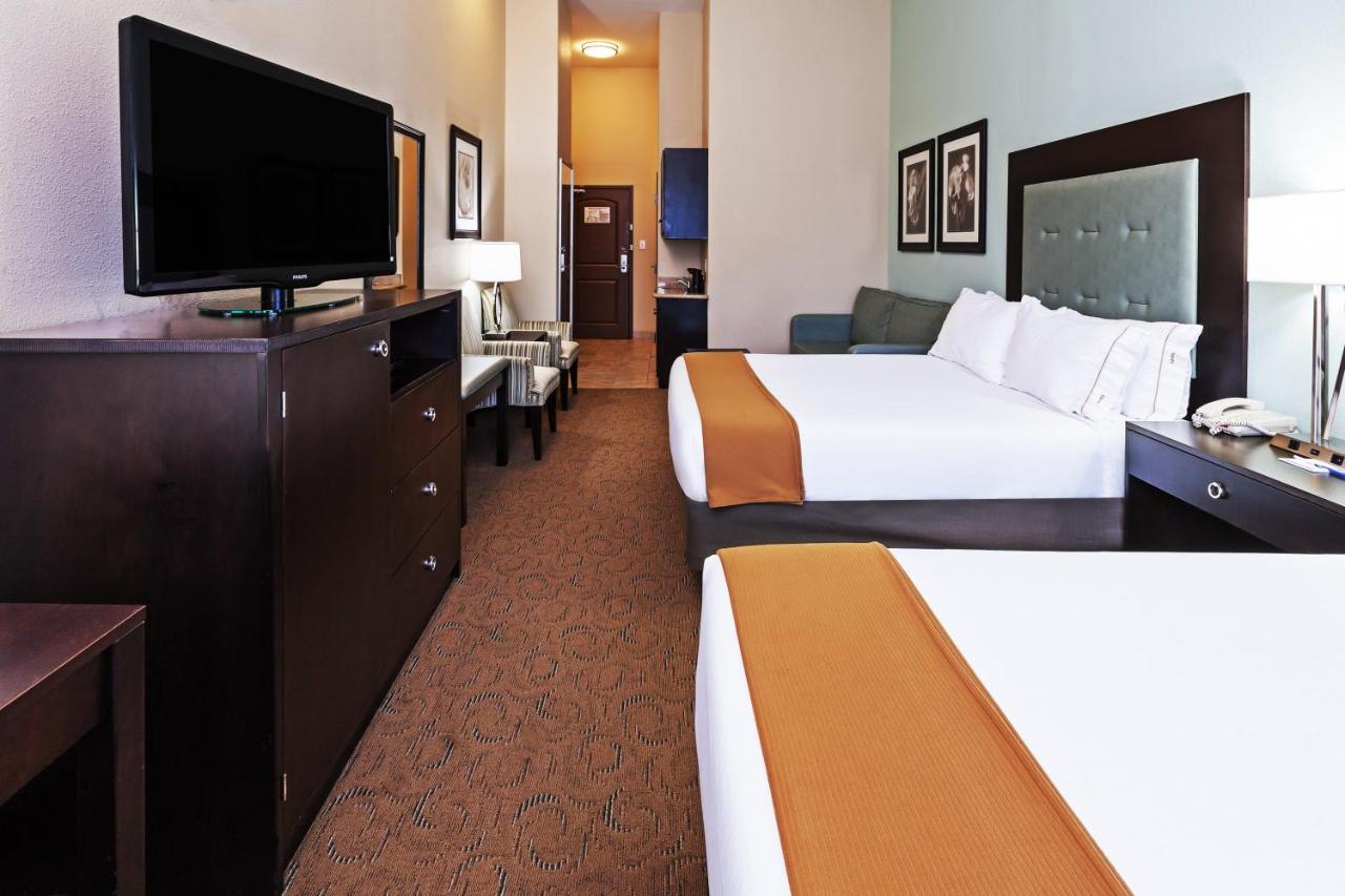 | Holiday Inn Express & Suites Victoria, an IHG Hotel