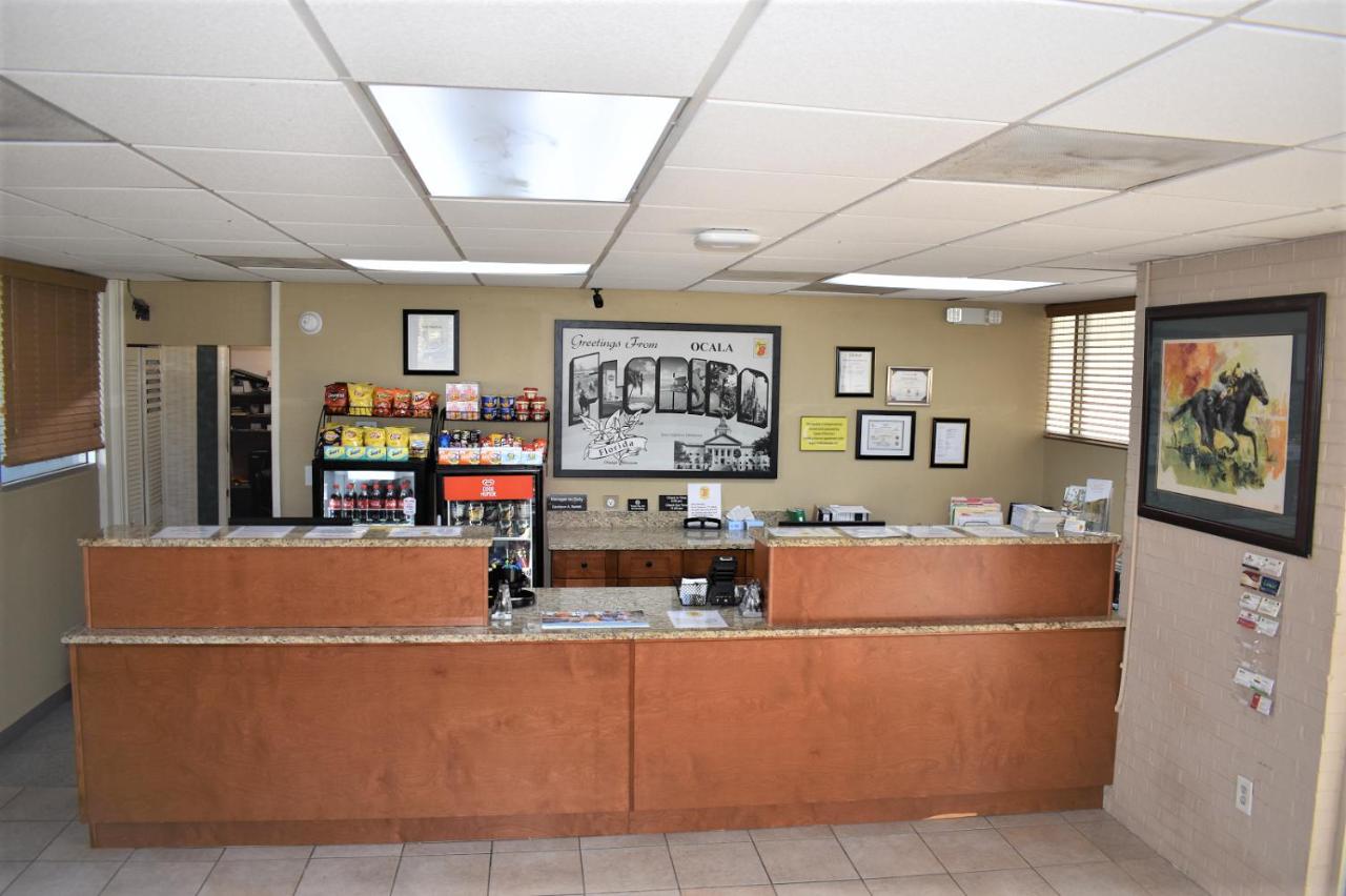 | Super 8 by Wyndham Ocala I-75