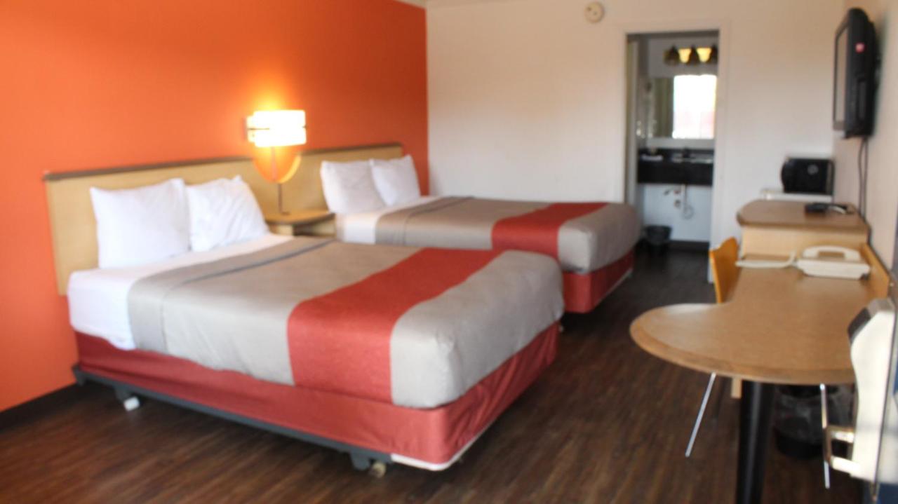 | Motel 6-Dayton, OH