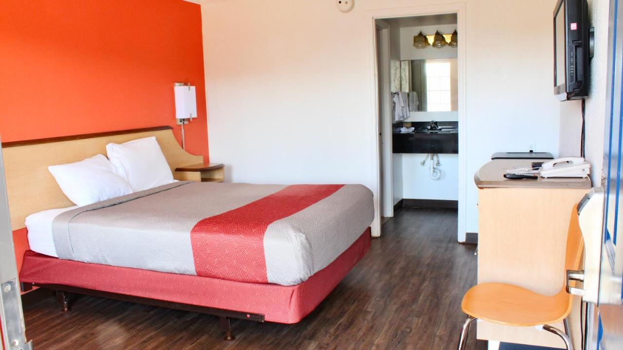 | Motel 6-Dayton, OH