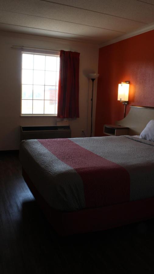 | Motel 6-Dayton, OH