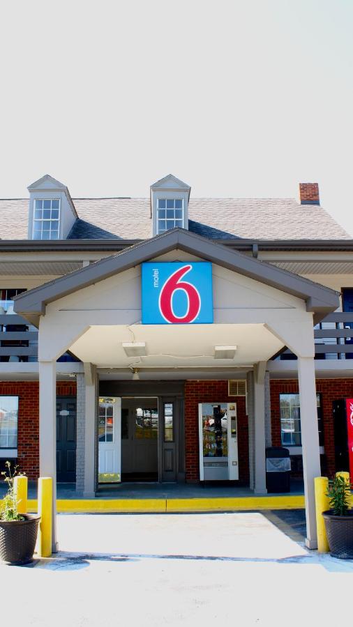 | Motel 6-Dayton, OH