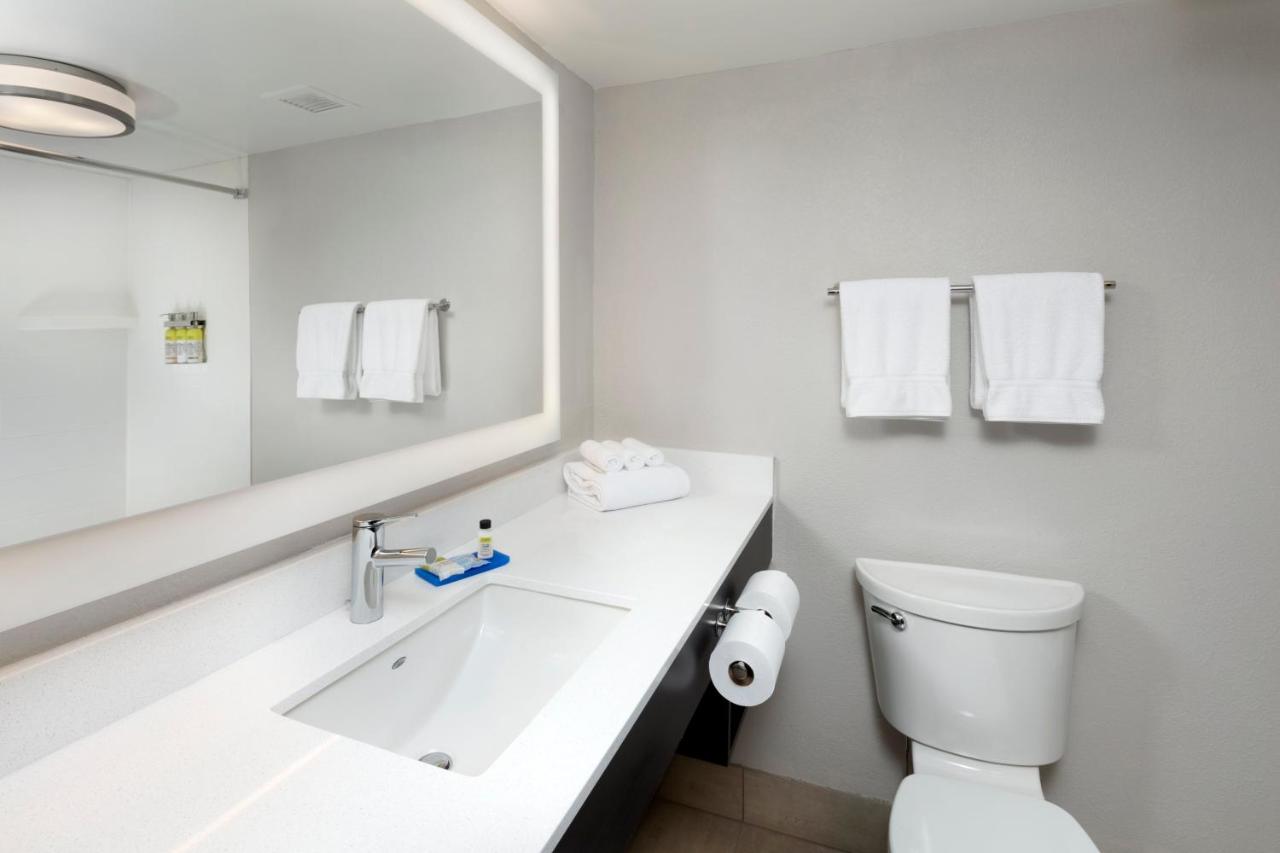 | Holiday Inn Express Middlesboro, an IHG Hotel