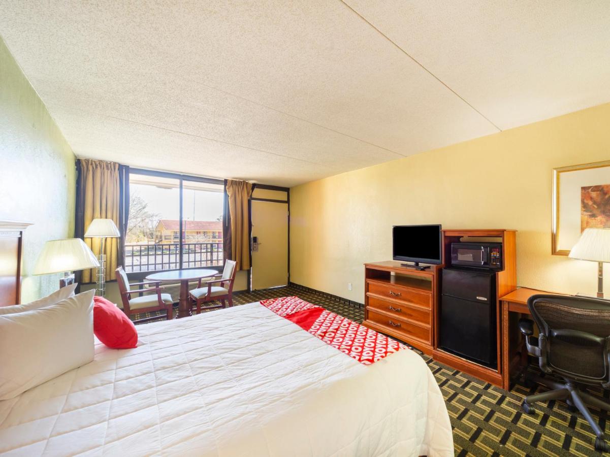 | Budgetel Inn And Suits