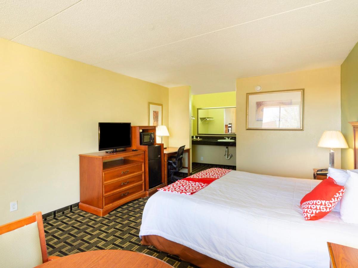 | Budgetel Inn And Suits