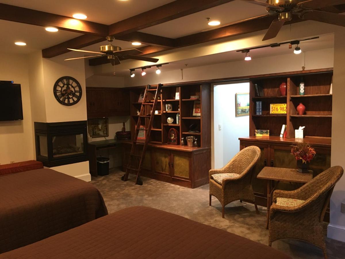 | Lake Pointe Inn