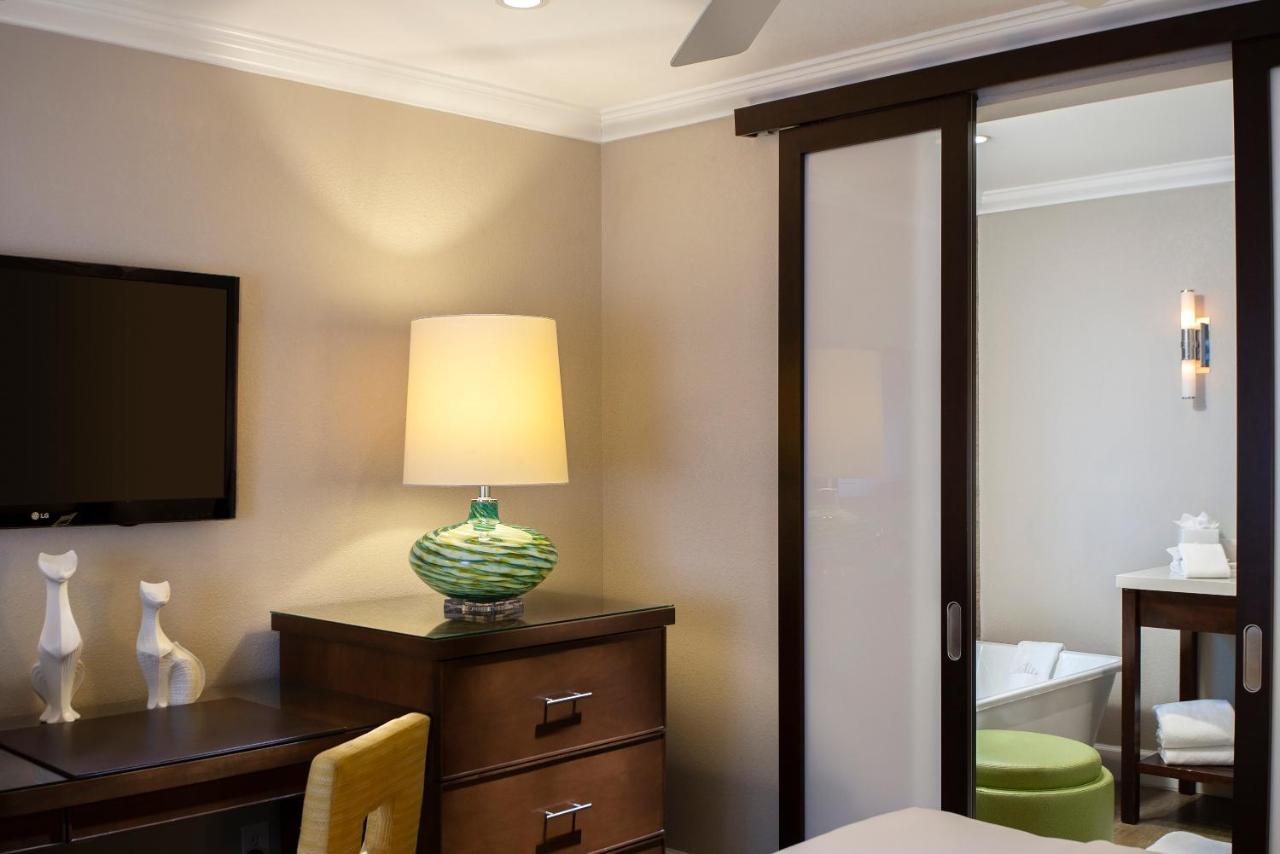 Deluxe Junior Suite at Almond Tree Inn Hotel - Adults Only