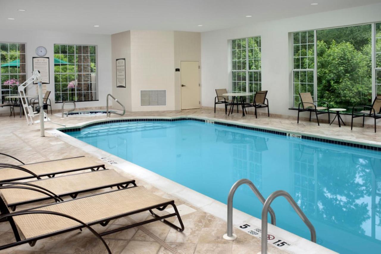 | Staybridge Suites North Brunswick, an IHG Hotel