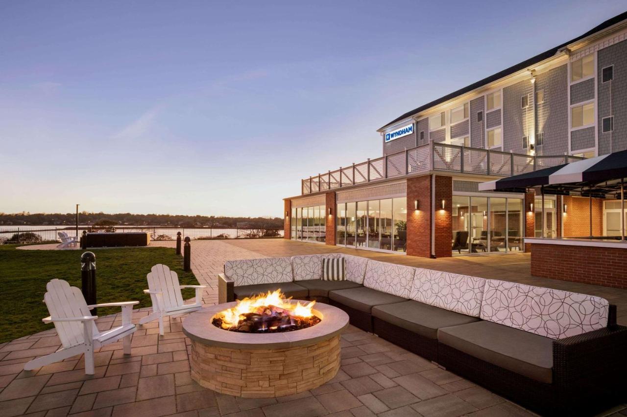  | Wyndham Newport Hotel