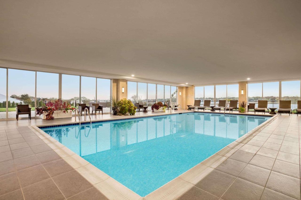 | Wyndham Newport Hotel