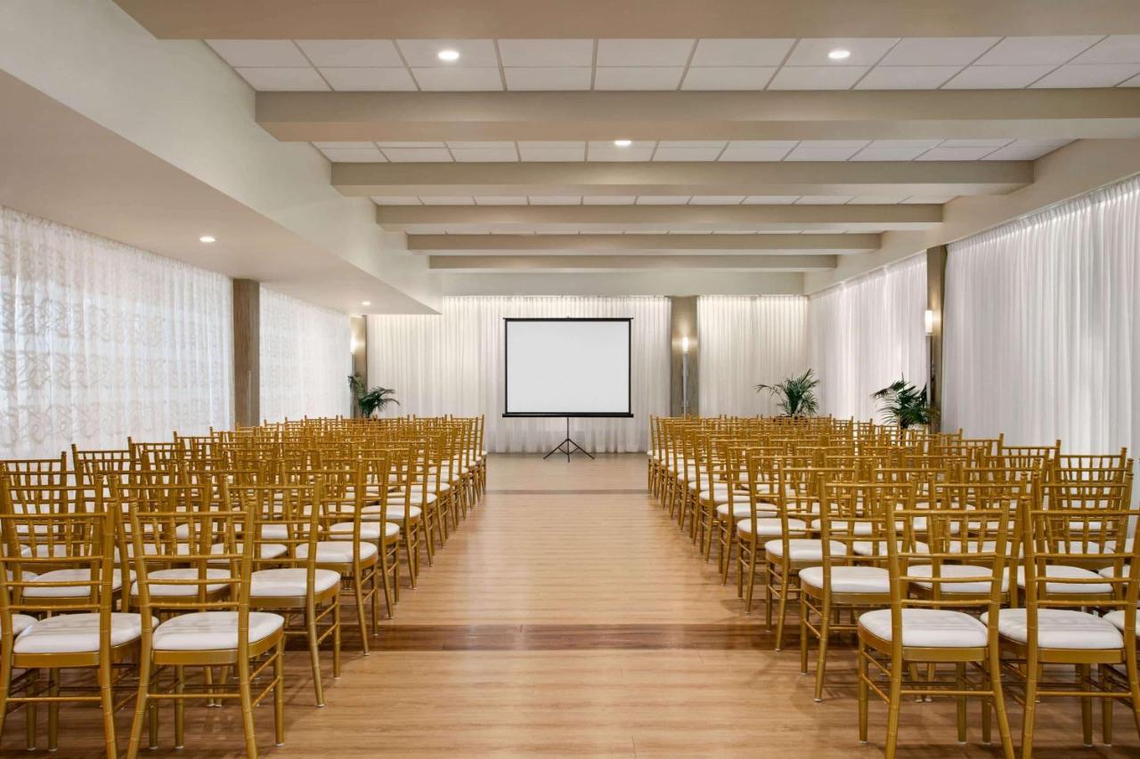 | Wyndham Newport Hotel