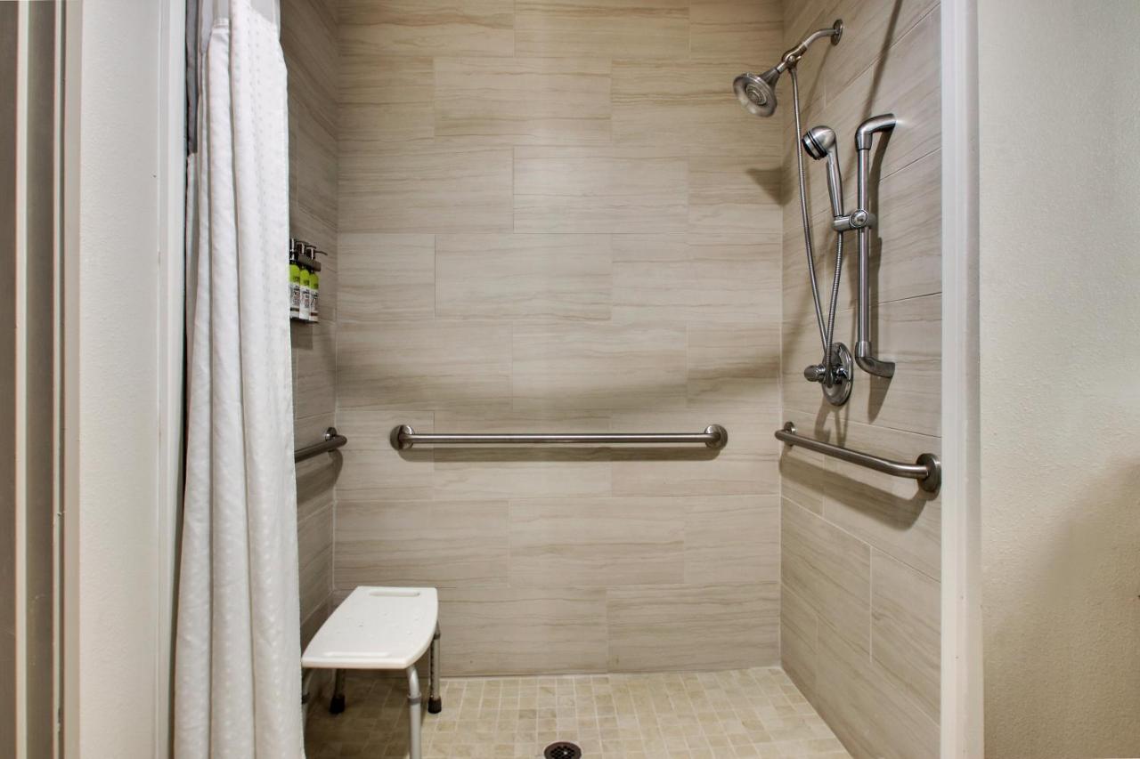 | Holiday Inn Express Georgetown, an IHG Hotel