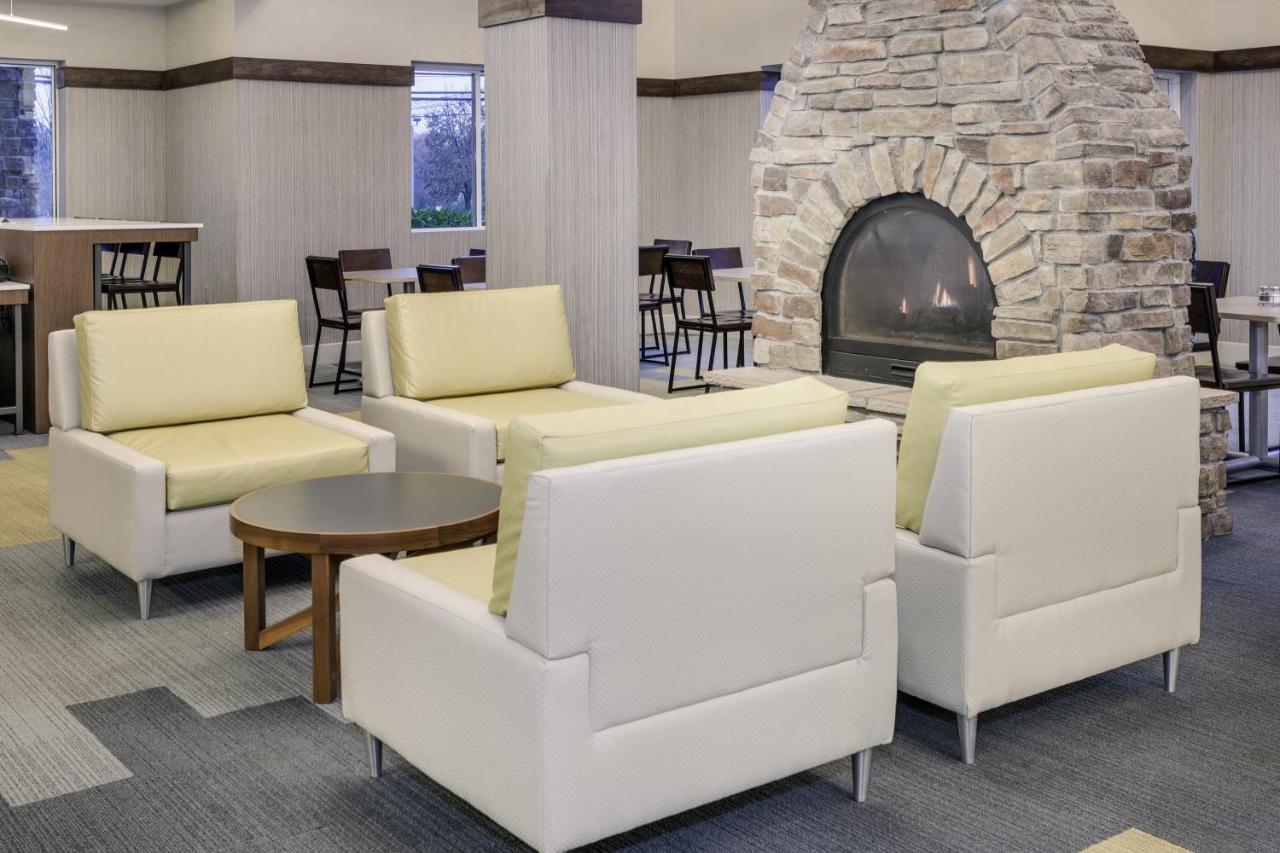 | Holiday Inn Express Hotel & Suites East End, an IHG Hotel