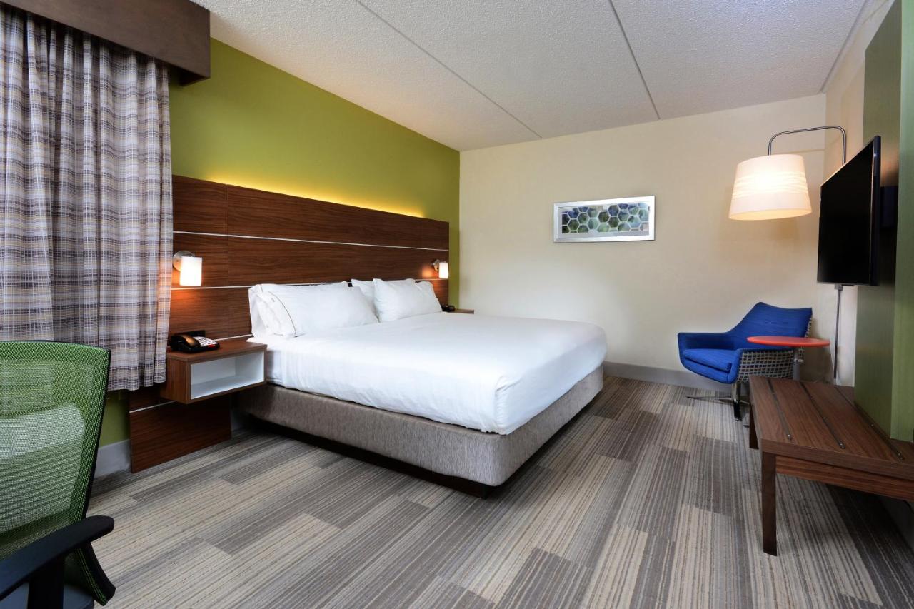King Room with Roll-in Shower - Non-Smoking at Holiday Inn Express & Suites Raleigh Durham Airport at RTP by IHG