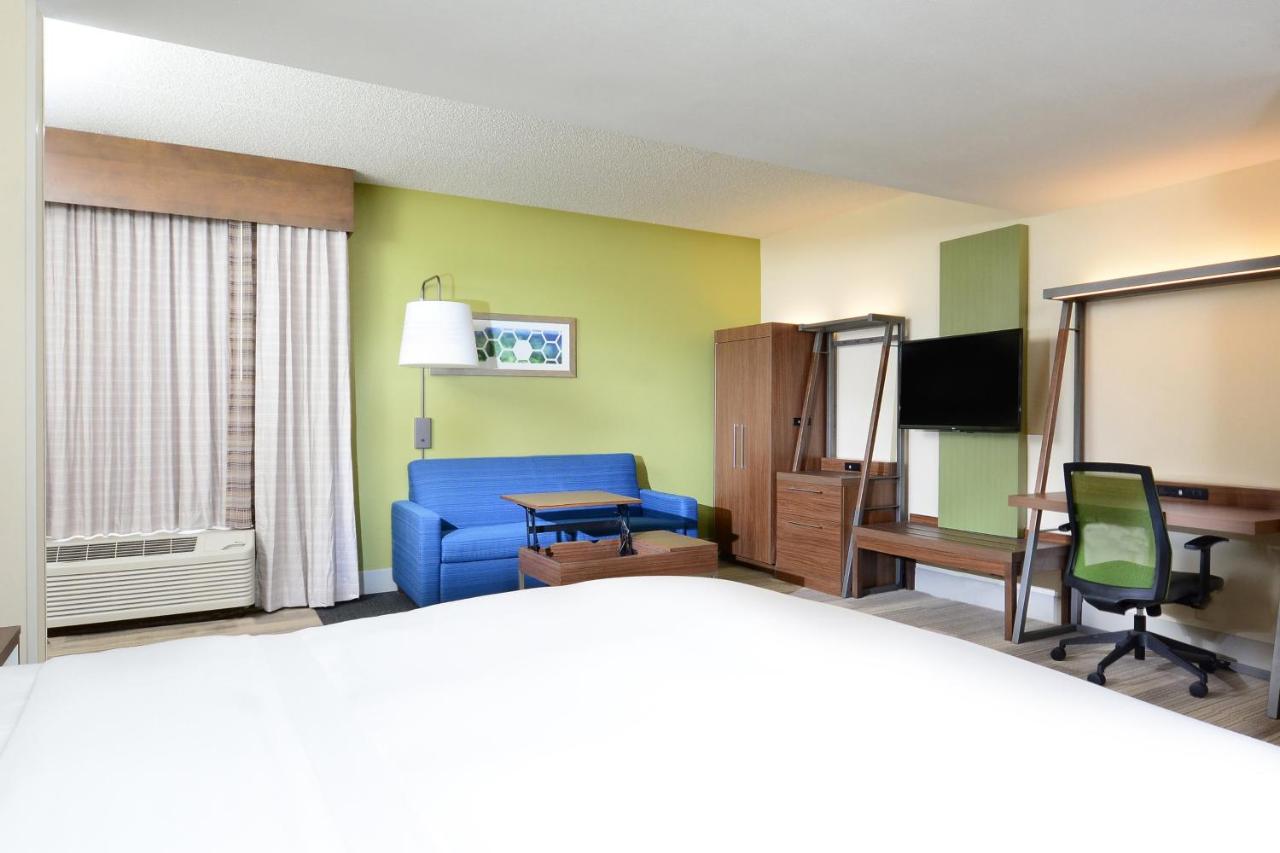 Suite - Hearing Accessible - Non-Smoking at Holiday Inn Express & Suites Raleigh Durham Airport at RTP by IHG
