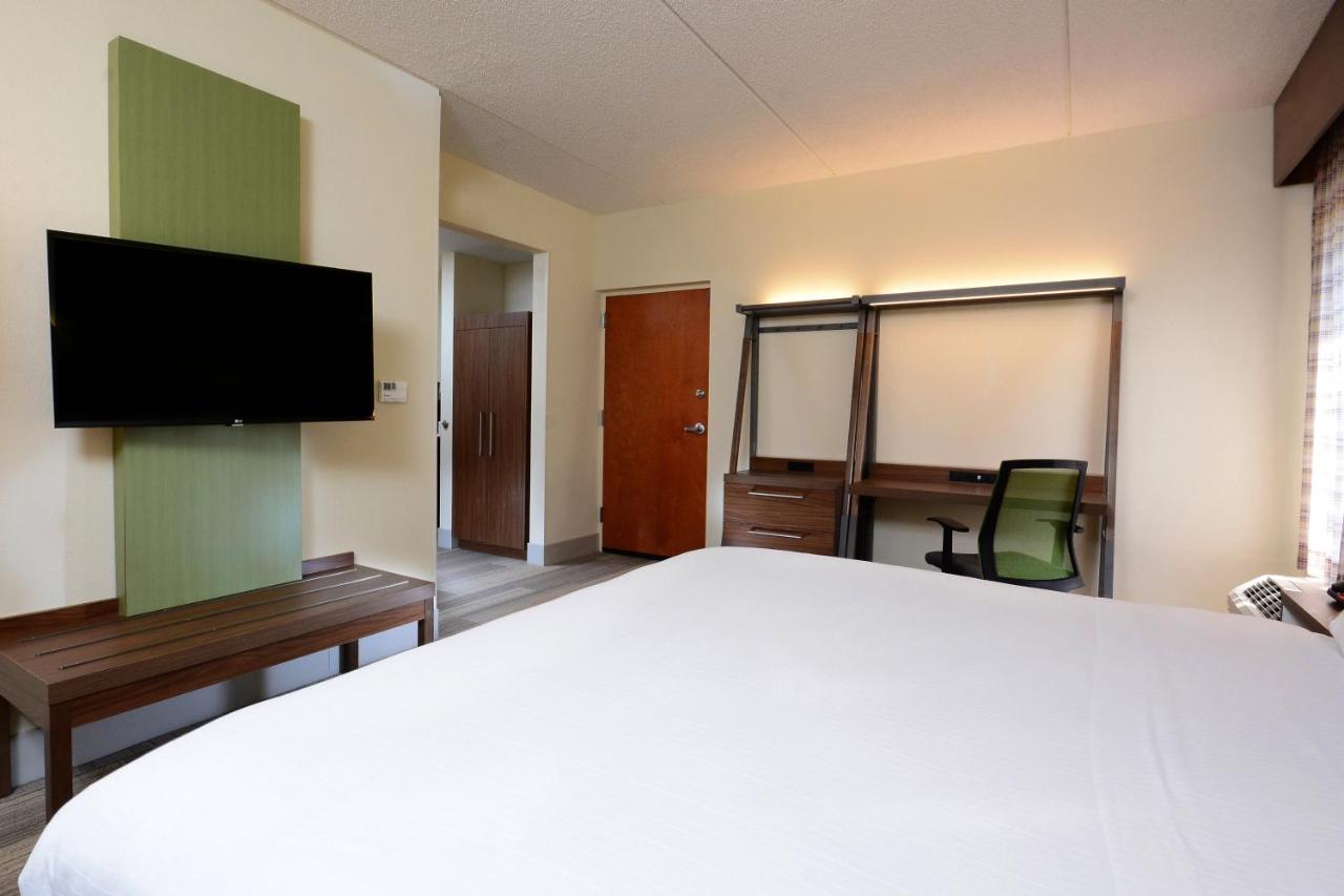 King Room with Roll-in Shower - Non-Smoking at Holiday Inn Express & Suites Raleigh Durham Airport at RTP by IHG