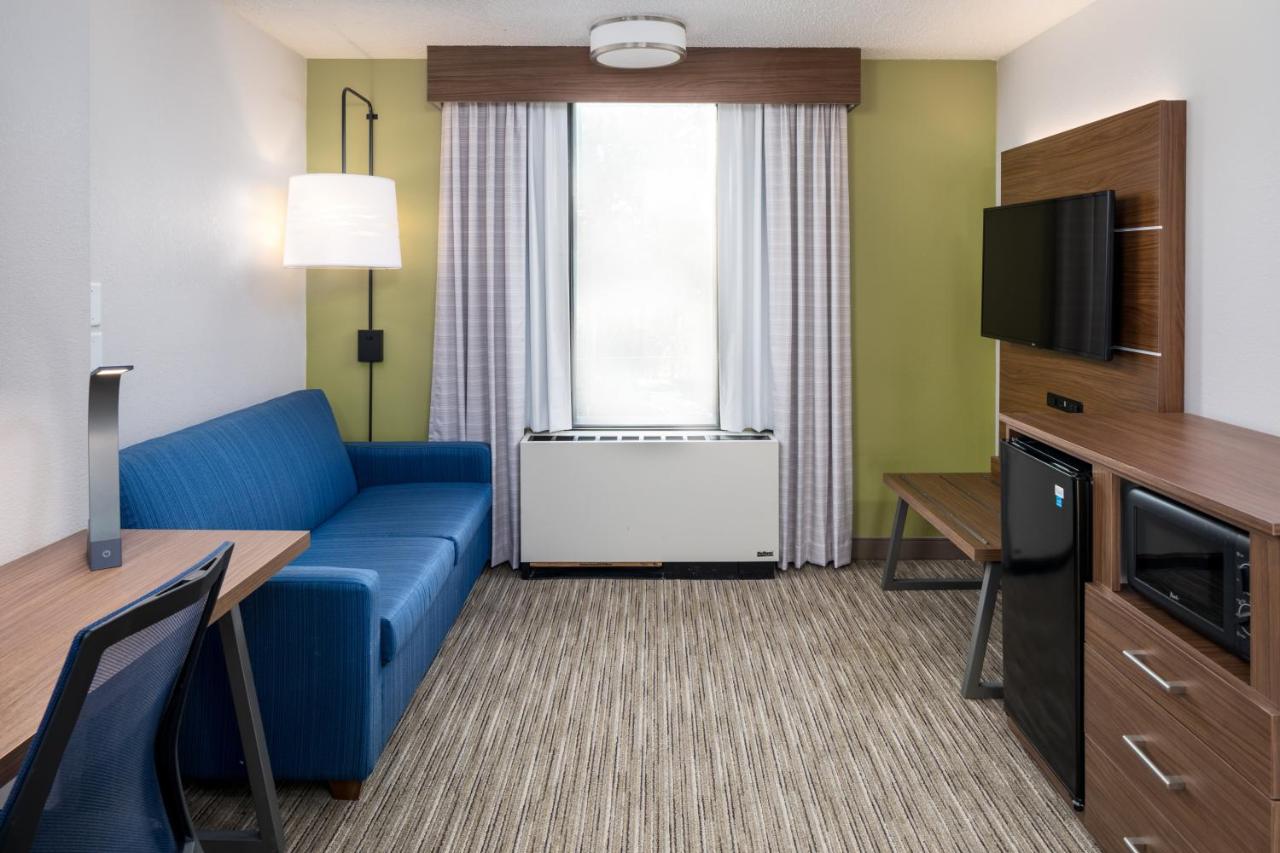 | Holiday Inn Express Atlanta Airport-College Park, an IHG Hotel