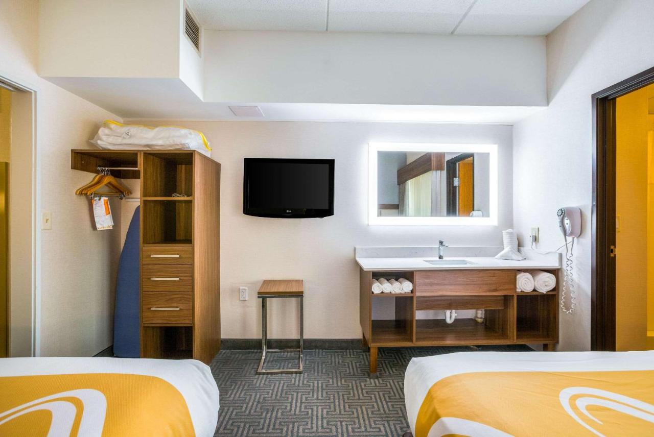 Double Suite at Quality Suites Lansing West