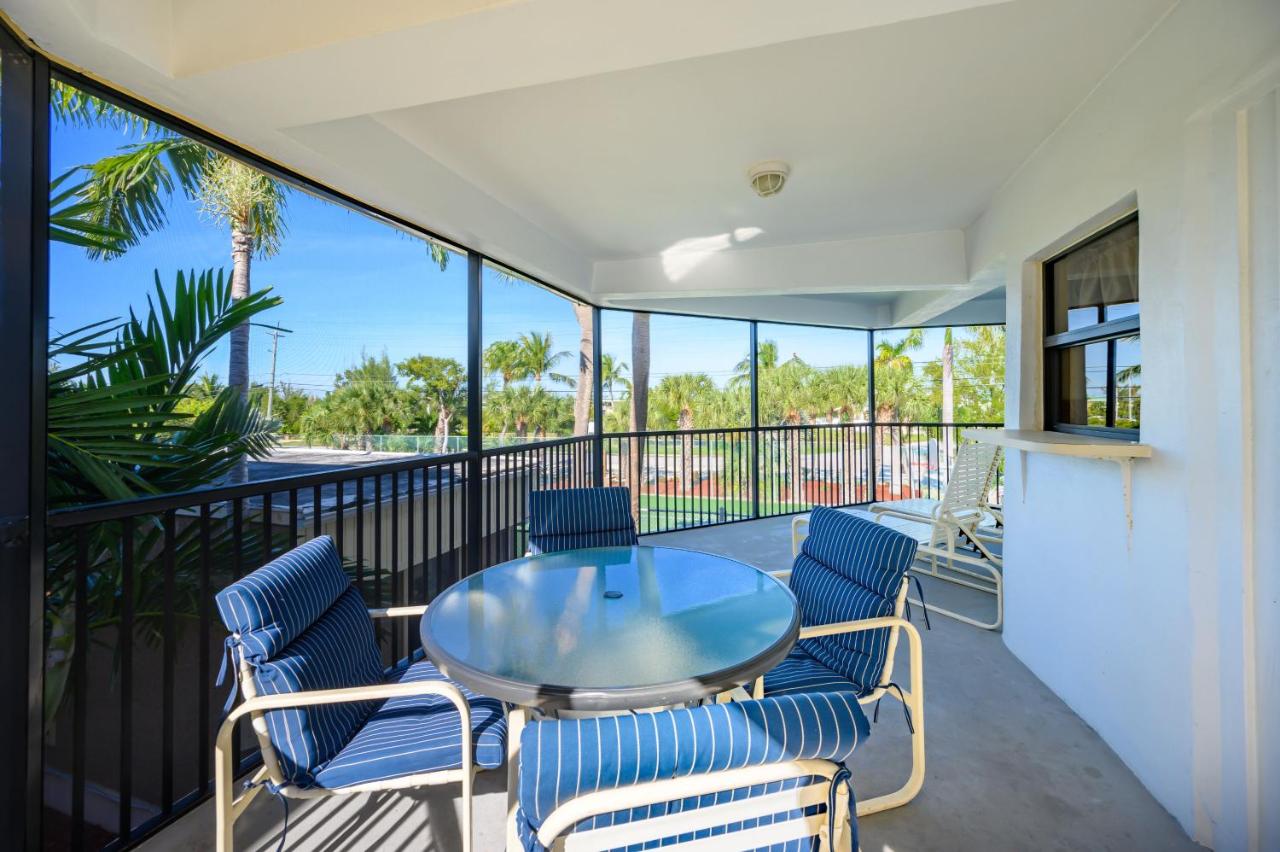  | Coco Plum Beach & Tennis Club & Marina