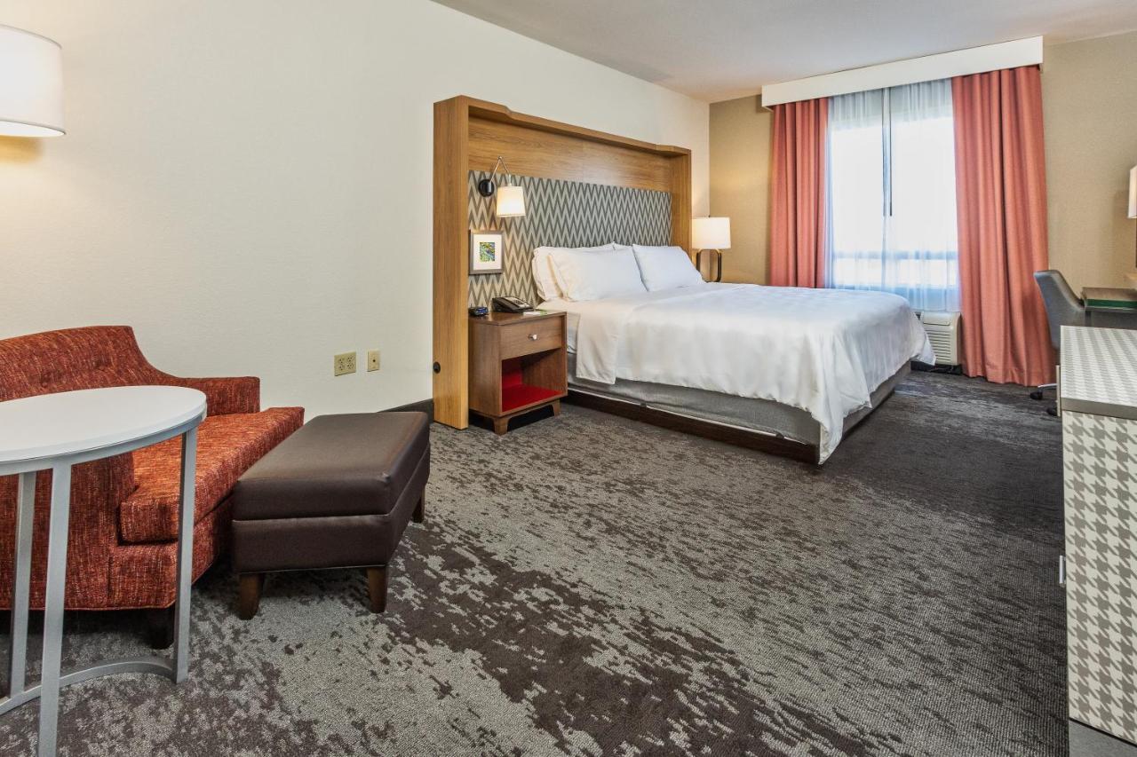 Executive King Room at Holiday Inn & Suites Memphis - Wolfchase Galleria by IHG