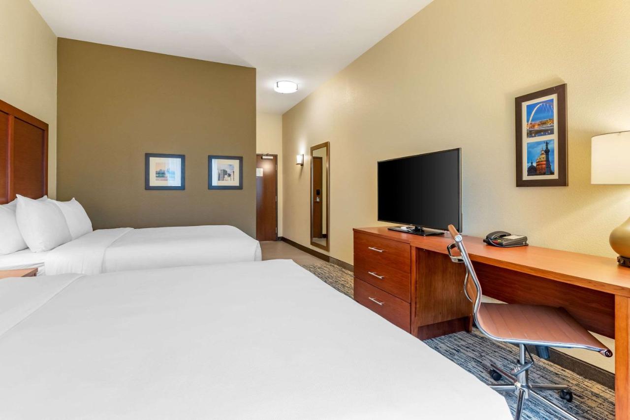 Queen Room with Two Queen Beds - Non-Smoking at Comfort Inn & Suites West Des Moines