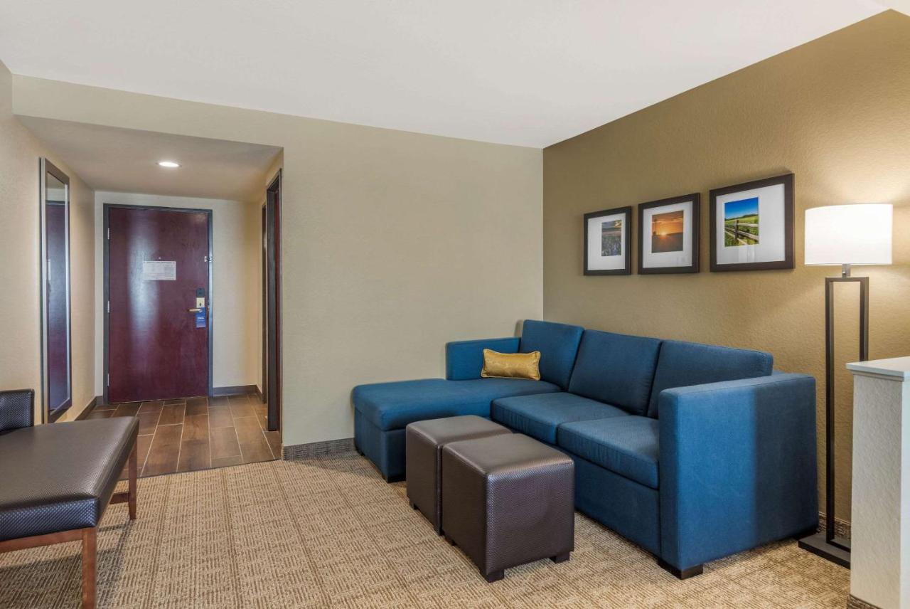 King Suite - Non-Smoking at Comfort Inn & Suites Big Spring