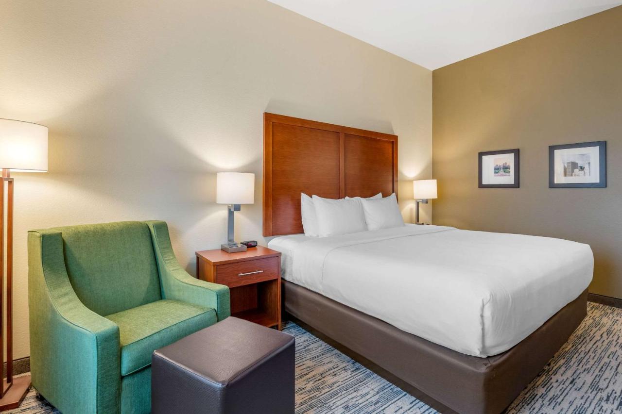 King Room - Non-Smoking at Comfort Inn & Suites West Des Moines