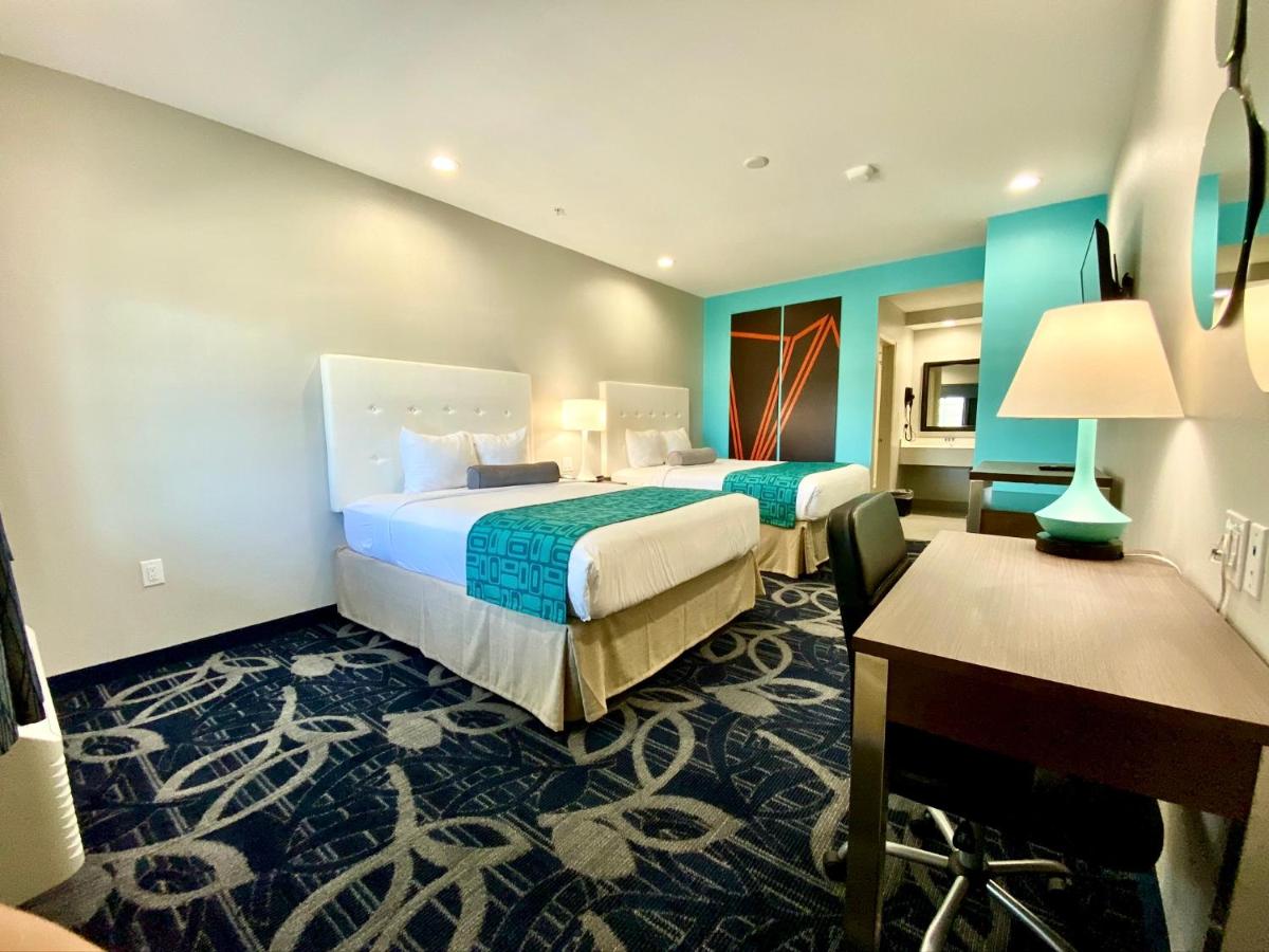 Queen Room with Two Queen Beds - Mobility Access/Non-Smoking at Americas Best Value Inn Houston Willowbrook