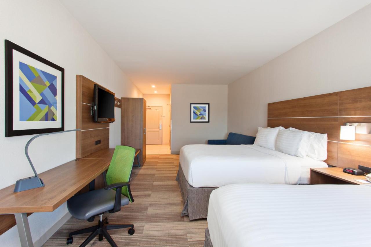 Queen Studio with Two Queen Beds at Holiday Inn Express & Suites Corona by IHG