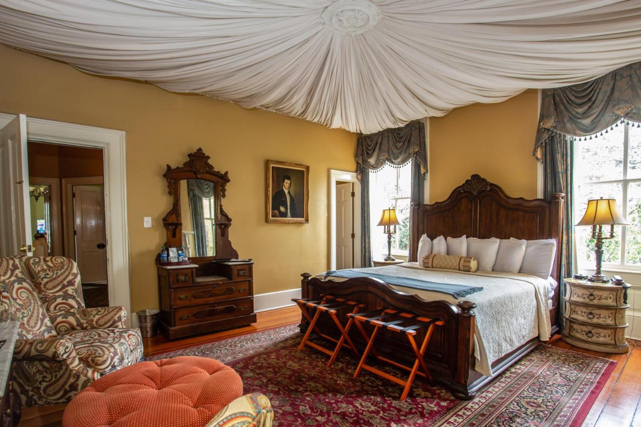  | Eliza Thompson House, Historic Inns of Savannah Collection