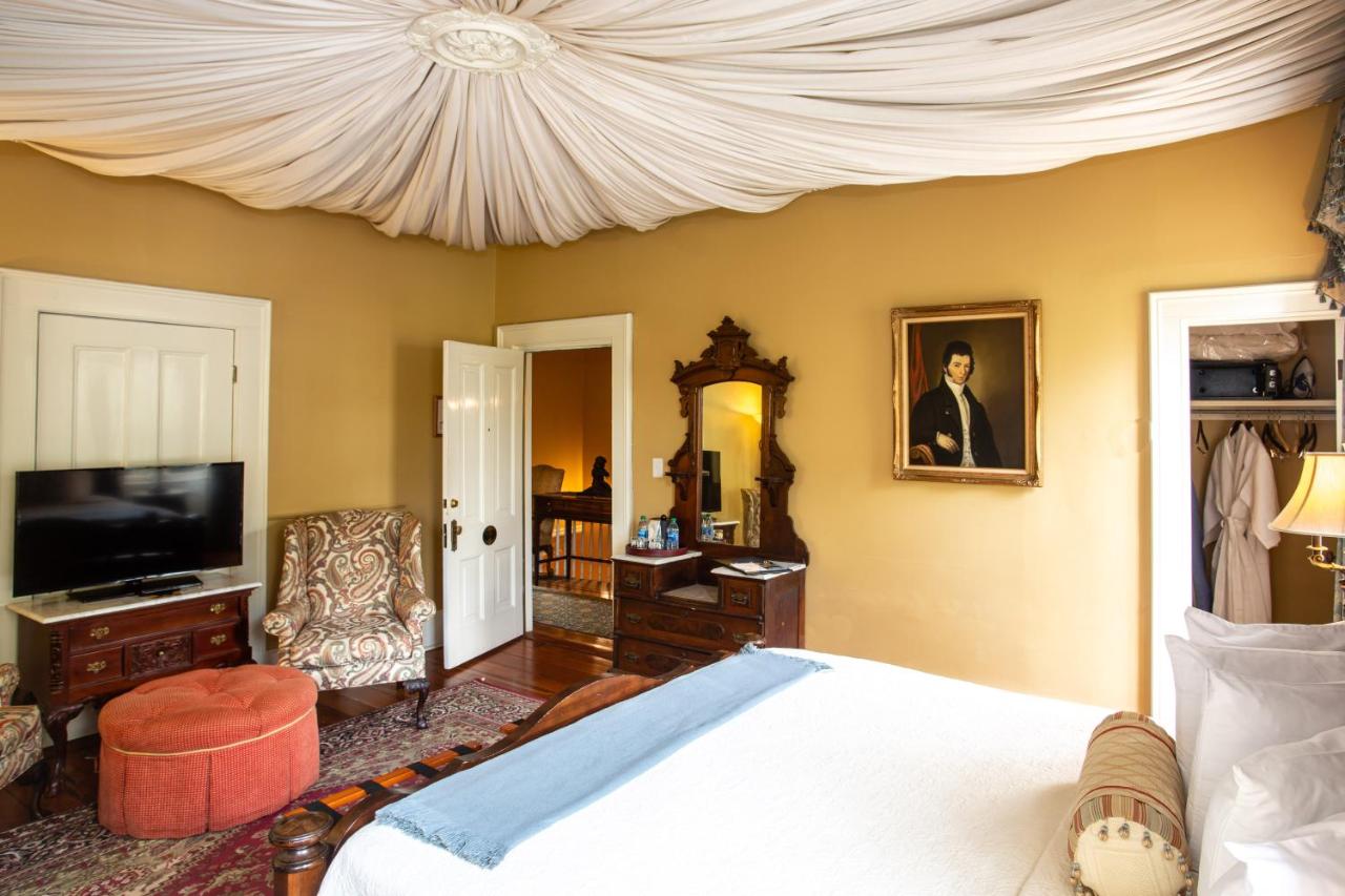  | Eliza Thompson House, Historic Inns of Savannah Collection