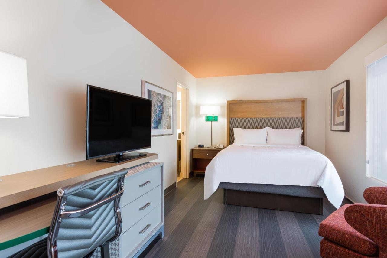 | Holiday Inn Timonium, an IHG Hotel