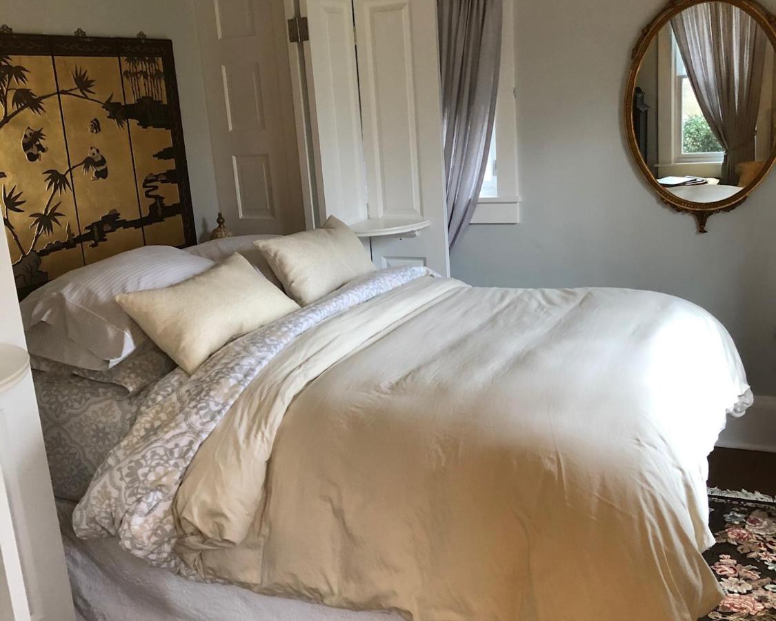 | Riverside Gables Bed and Breakfast