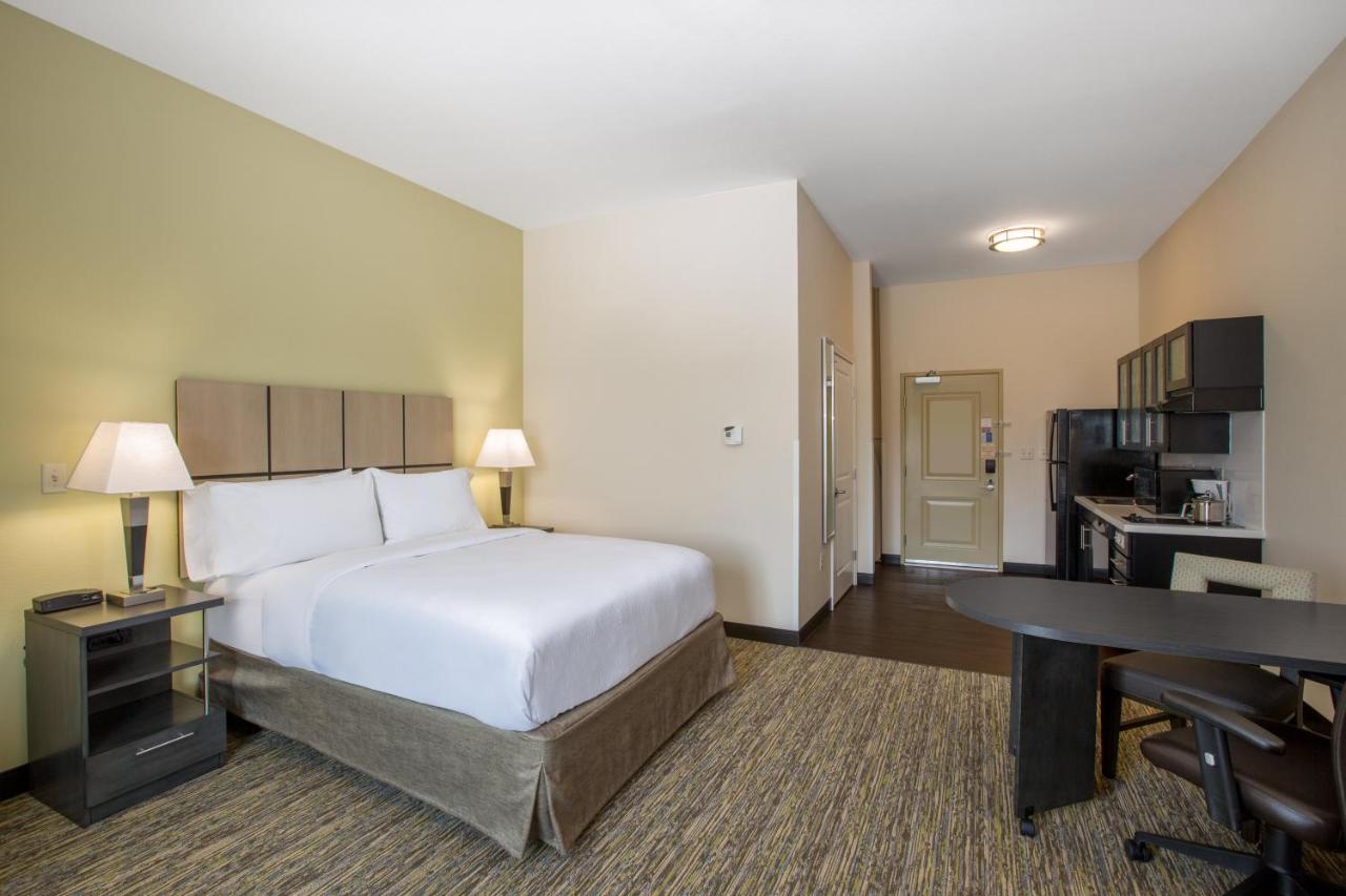 | Candlewood Suites - Omaha Millard Area, an IHG Hotel