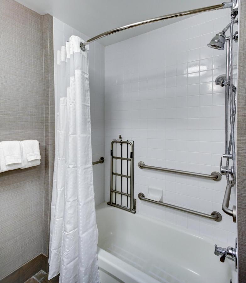 King Room - Disability Access at Holiday Inn Savannah Historic District, an IHG Hotel