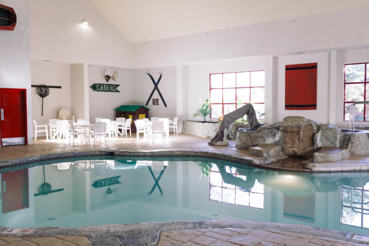 | Wildwood Lodge & Suites