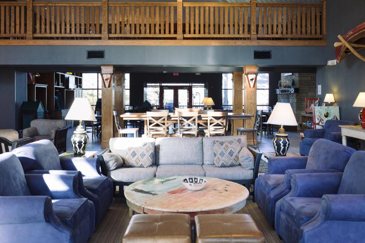| Wildwood Lodge & Suites