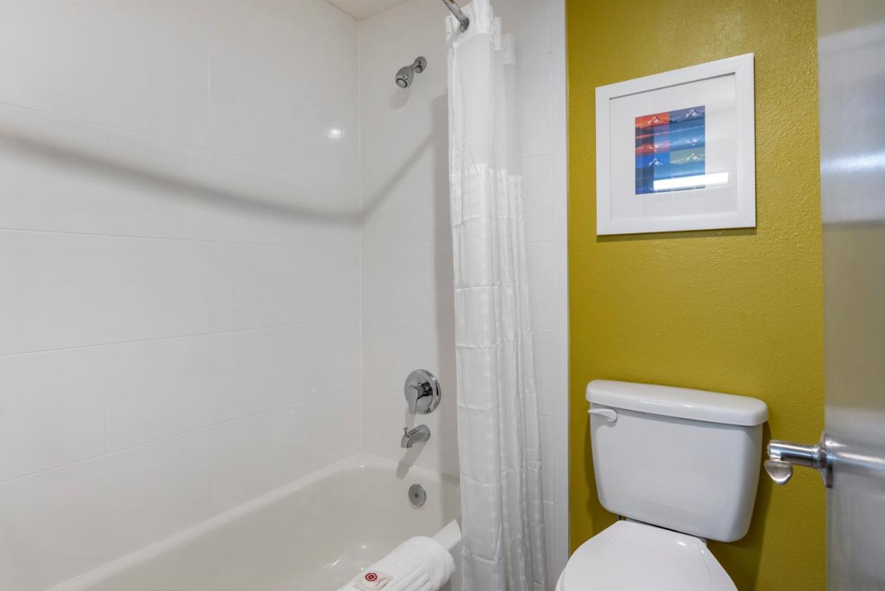 Queen Room with Two Queen Beds - Non-Smoking at Comfort Inn & Suites Tigard near Washington Square