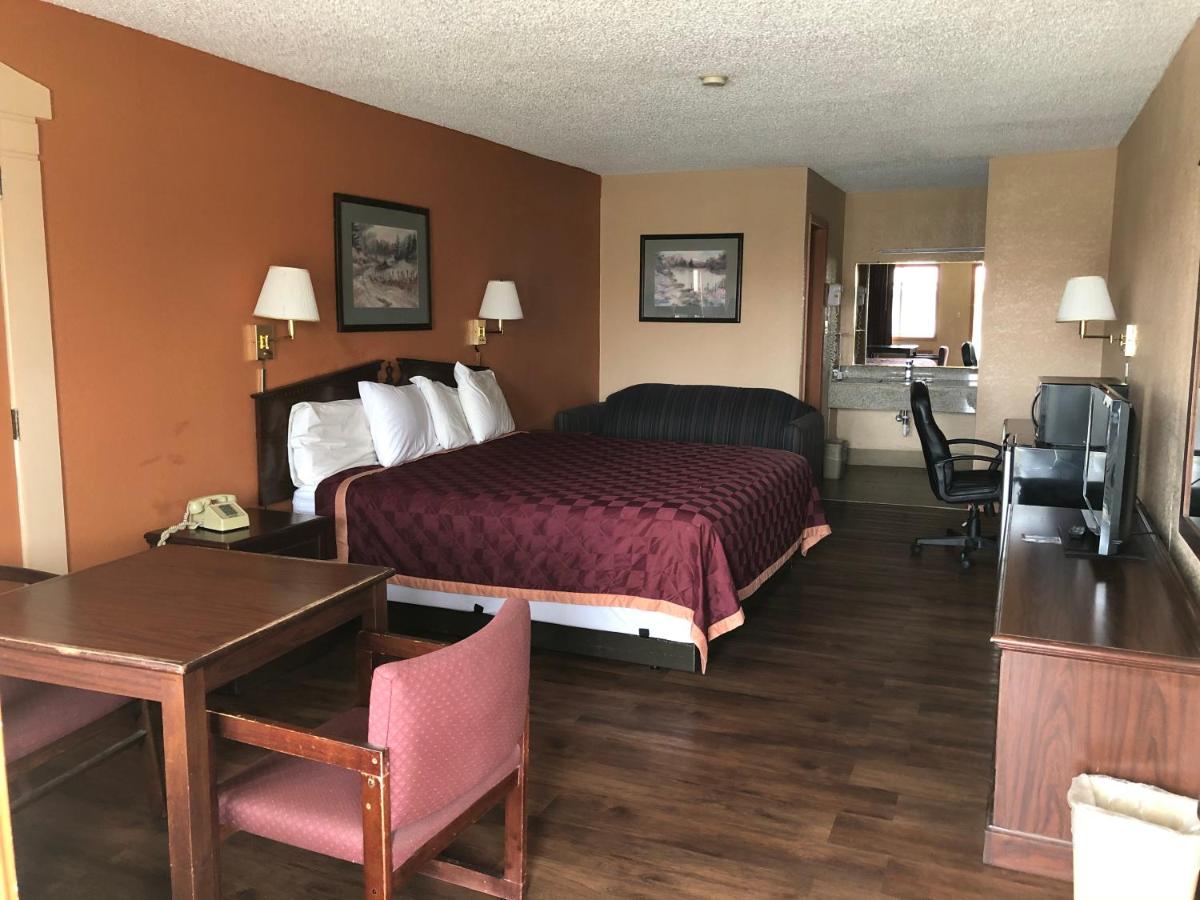 | Lone Star Inn