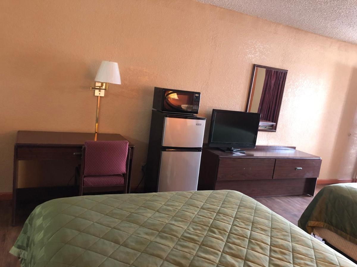 | Lone Star Inn