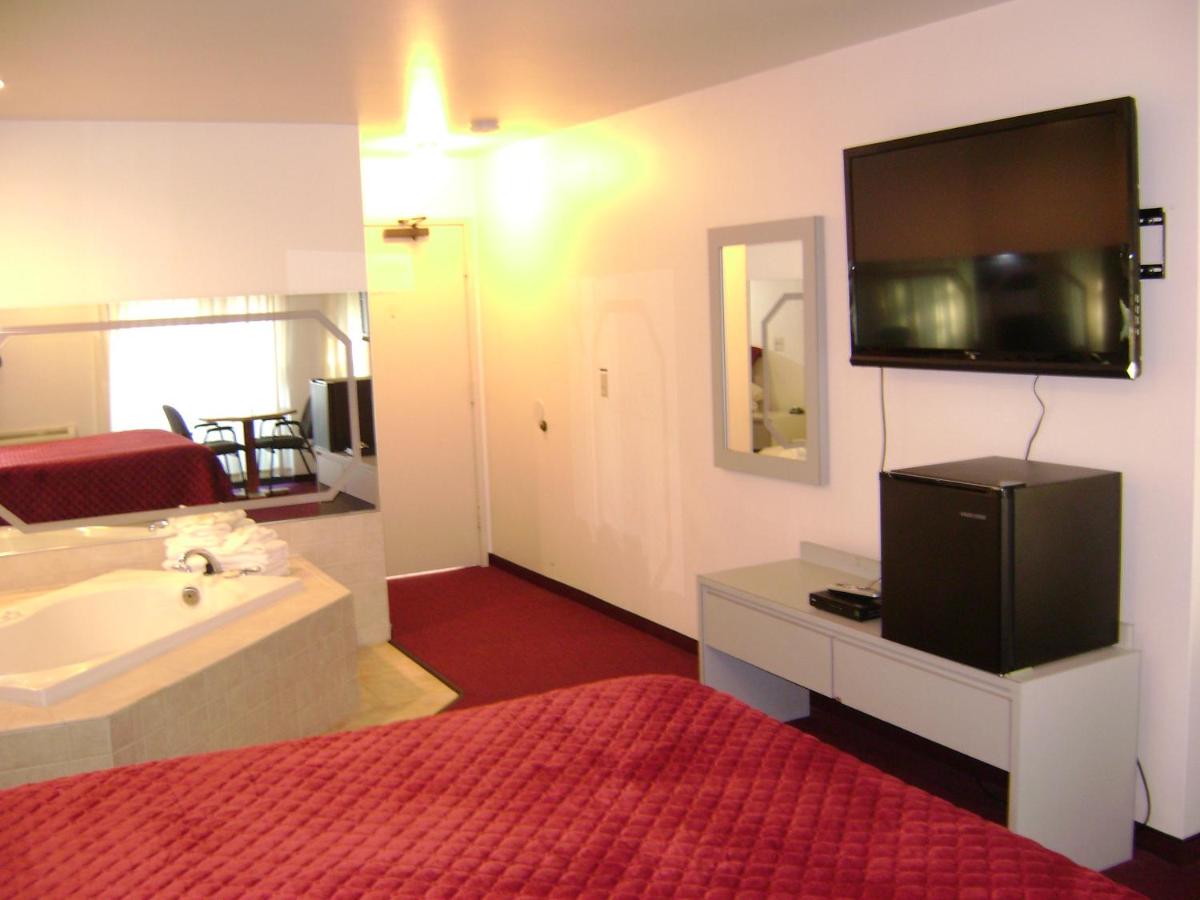 | Edgewick Inn