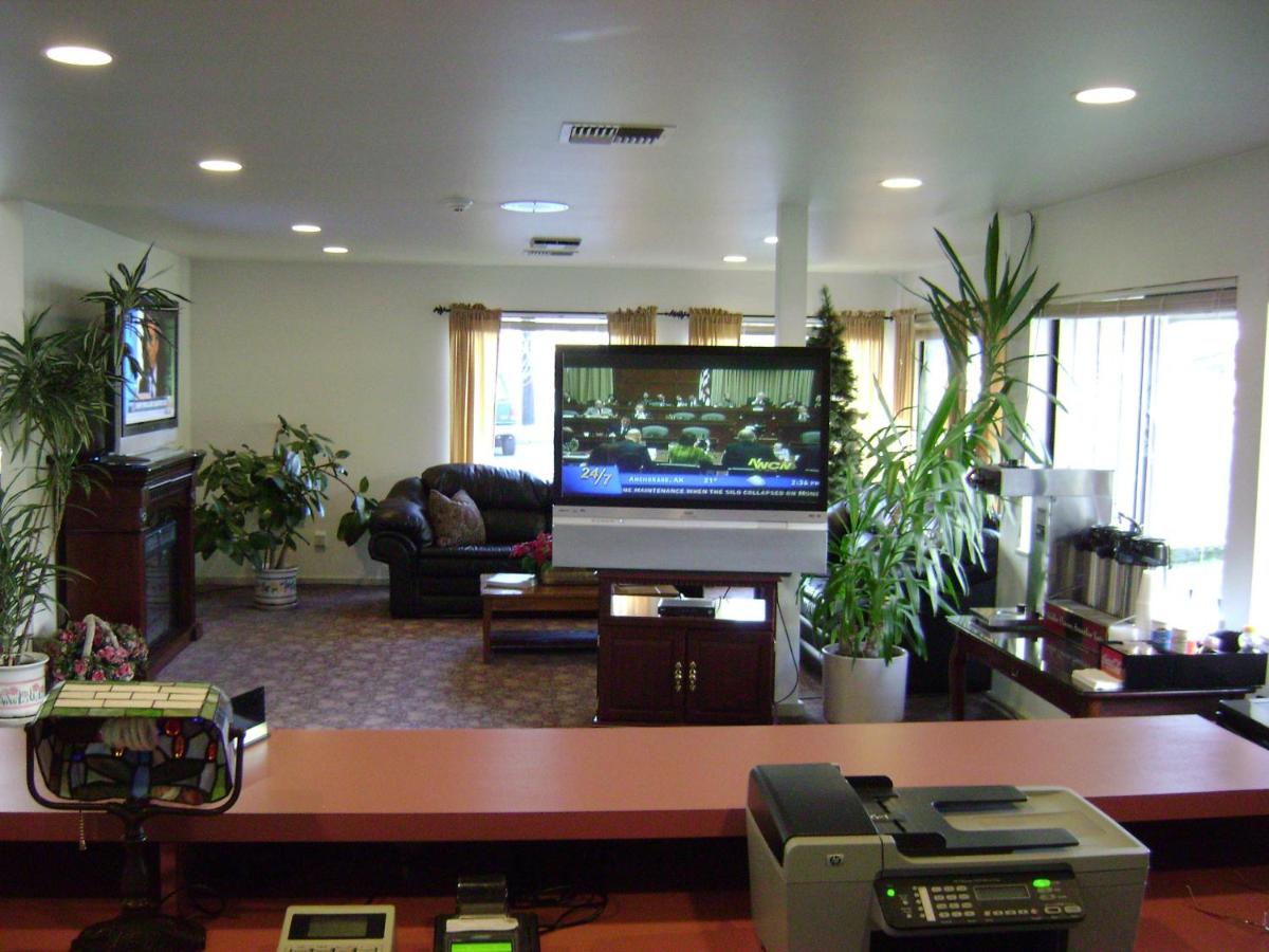  | Edgewick Inn