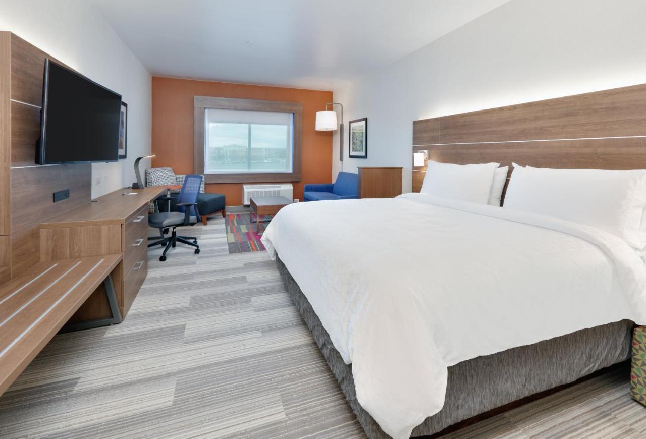 Suite - Mobility Access/Hearing Accessible at Holiday Inn Express & Suites Plano East - Richardson by IHG