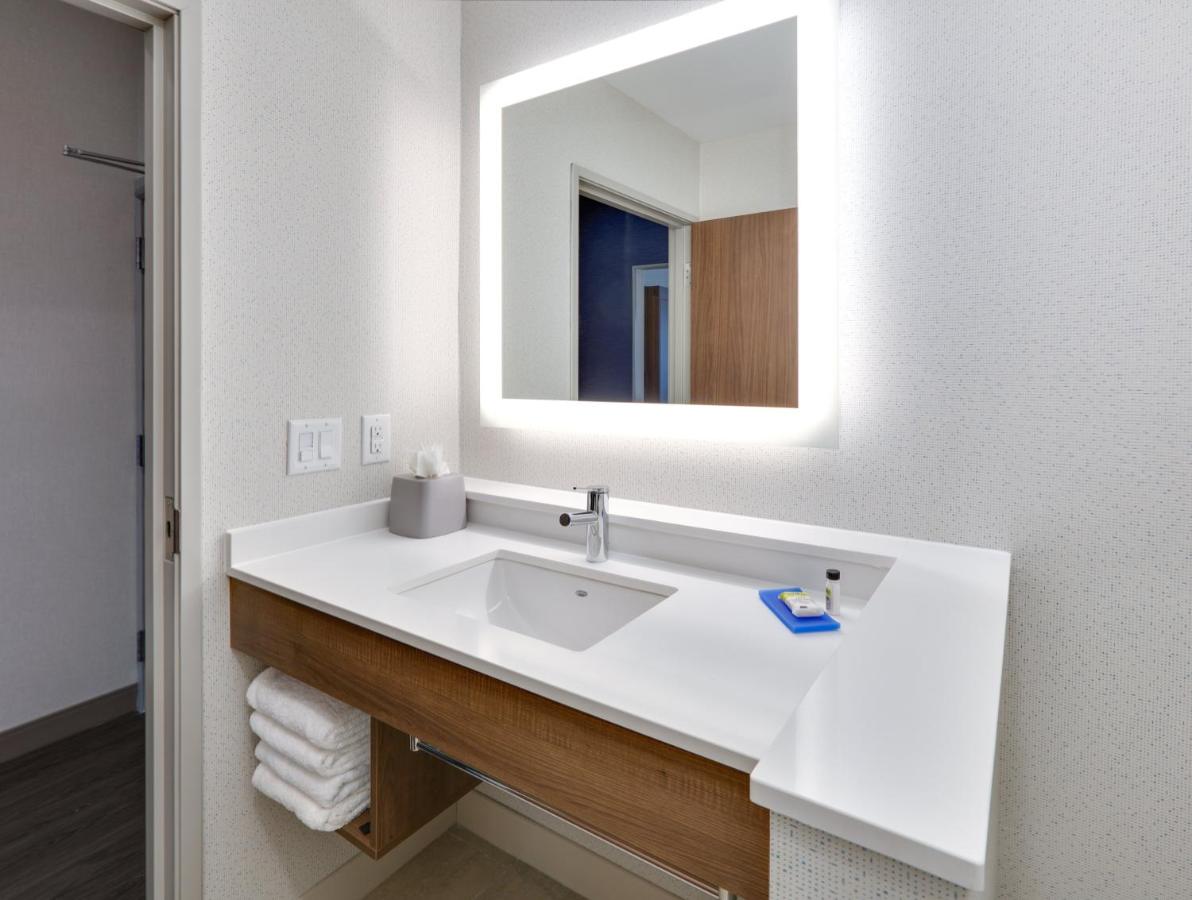 Suite - Mobility Access/Hearing Accessible at Holiday Inn Express & Suites Plano East - Richardson by IHG