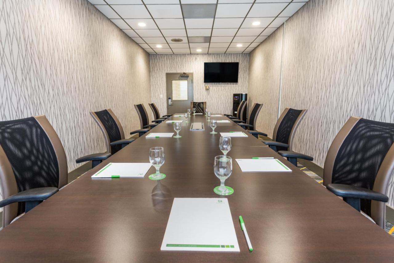 | Holiday Inn Timonium, an IHG Hotel